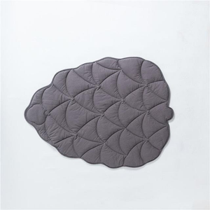 Fashion Creativity Leaf Heart-Shaped Blanket Carpet Summer for Child and Pet Cat Dog Mat Comfort Throw Mat Home Decor Carpet